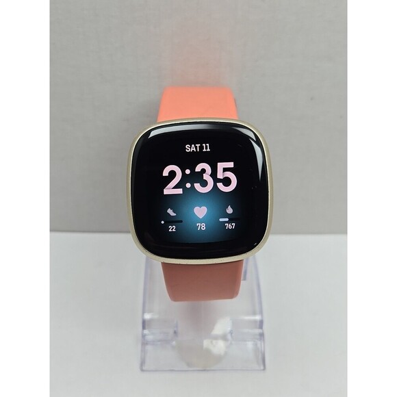 Fitbit Versa 3 FB511 Smartwatch GPS Heart Rate SpO2 Activity Tracker No Charger - Picture 1 of 10